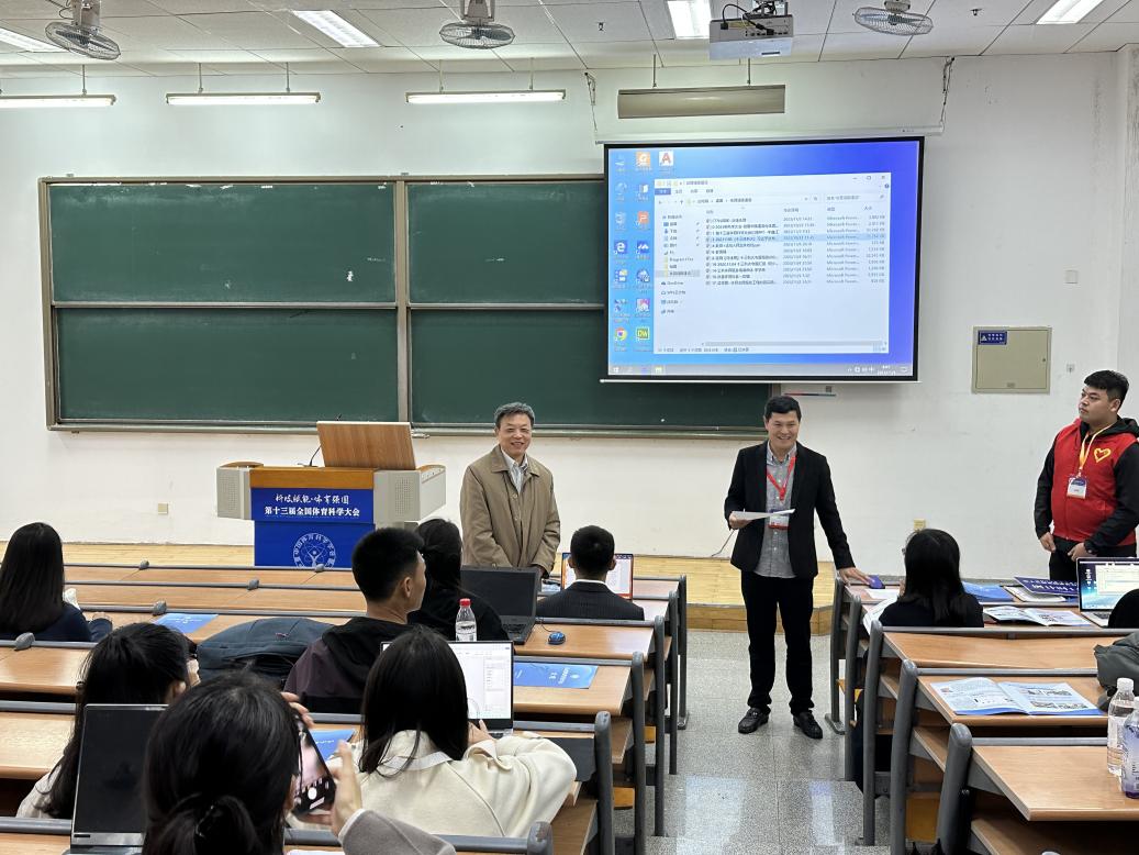 022040f7e1c44571b411300770f96218